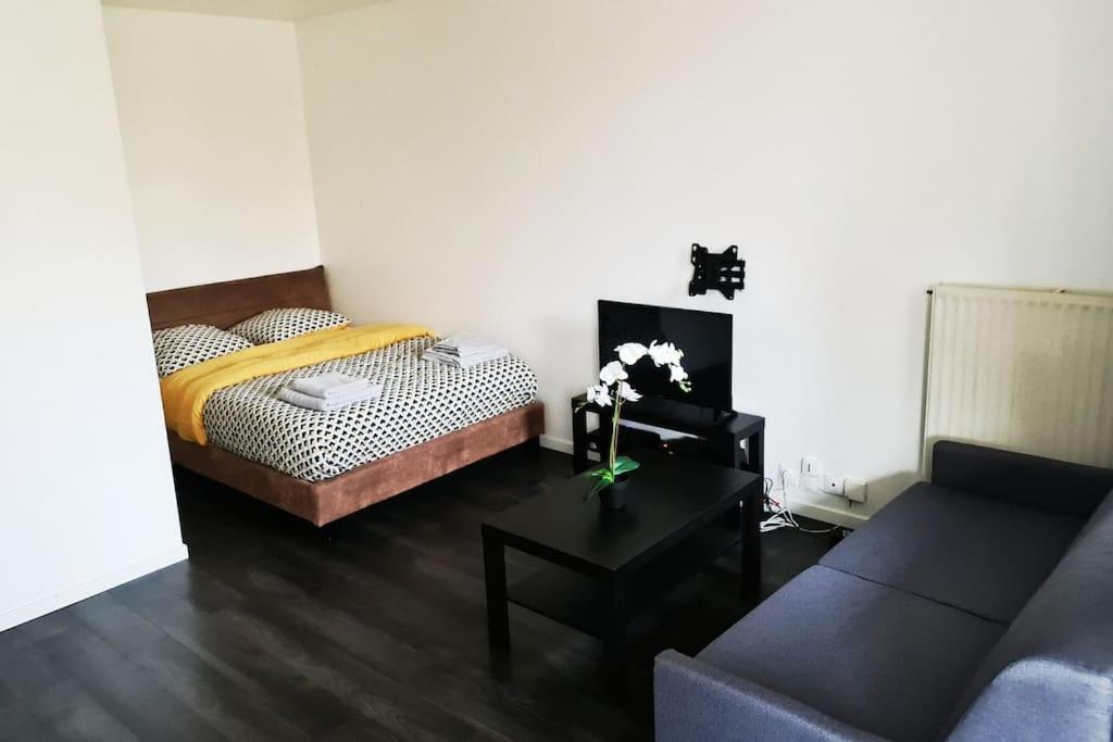 Le Jules Val - Studio Cosy En Residence + Parking + Wi-Fi Evry-Gregy-sur-Yerre Экстерьер фото