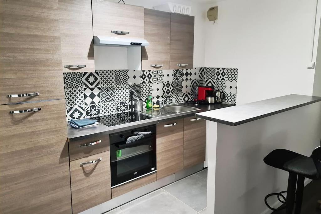 Le Jules Val - Studio Cosy En Residence + Parking + Wi-Fi Evry-Gregy-sur-Yerre Экстерьер фото